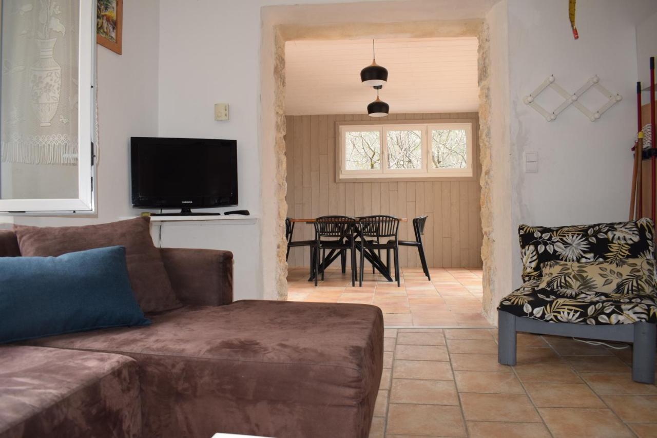 Les Gites De Moussan Montbrun-les-Bains Exterior photo